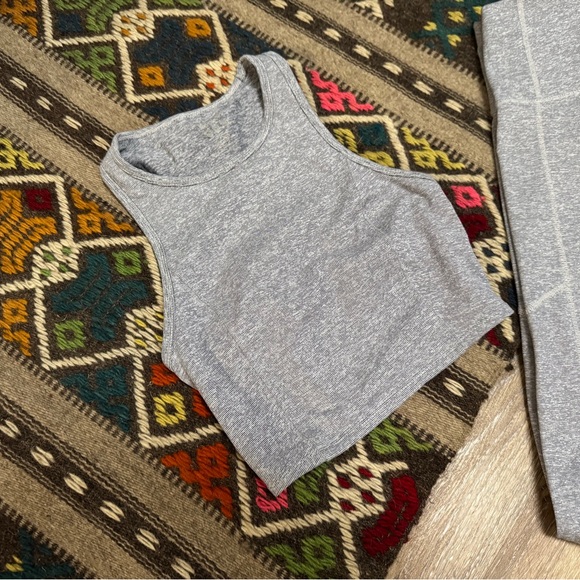 Matching Workout Set Sz S EUC High Rise & Cutout Back Heather Grey - Picture 4 of 8